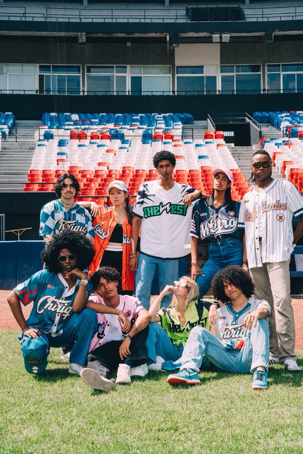 Equipo en las gradas del estadio
